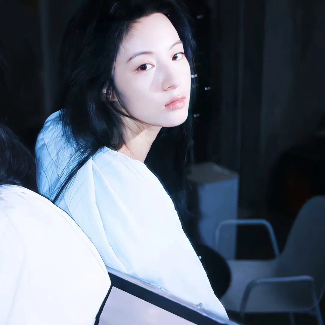 宝石迷踪海报